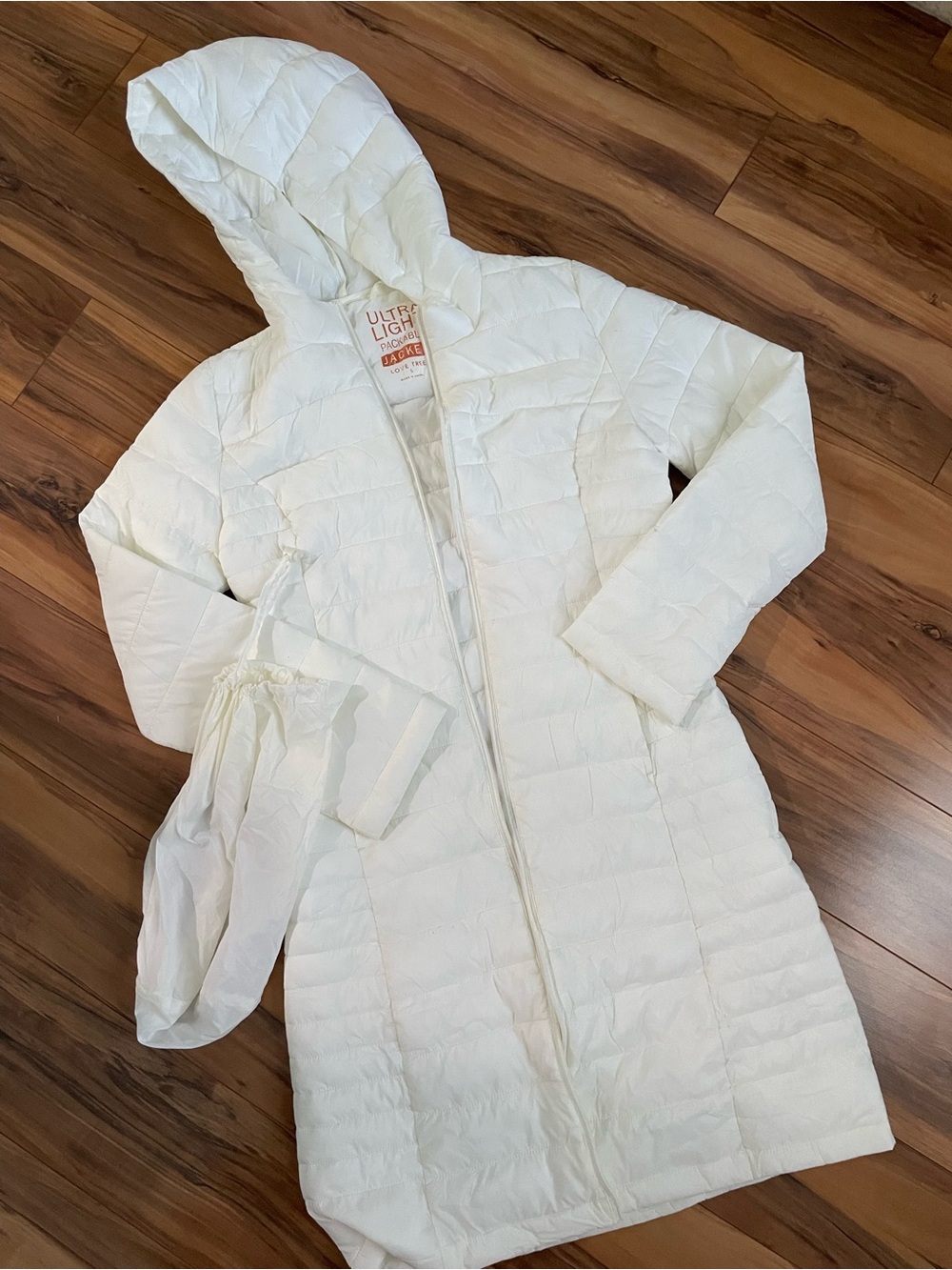 Love Tree Ultra light long White Packable Quilted Jacket with storage bag